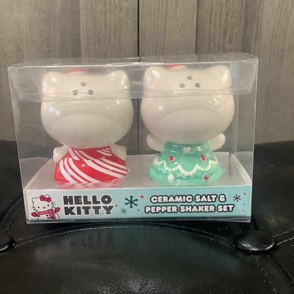 Holiday Hello Kitty Christmas Salt & Pepper Shaker Gift Set New In Box - Picture 5 of 10